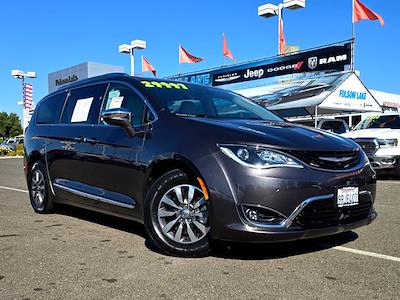 2019 Chrysler Pacifica FWD Minivan for sale #1SP0552 - photo 1