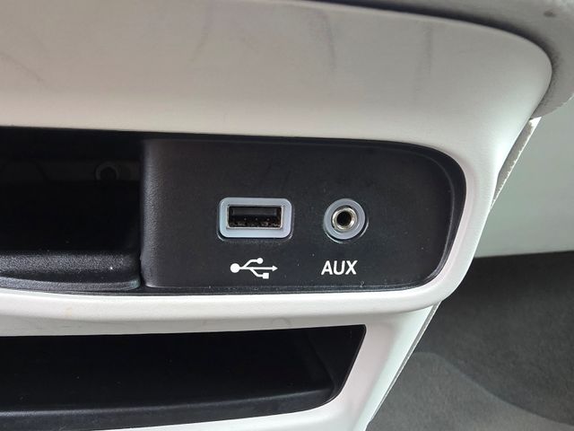 Used 2017 Chrysler Pacifica - photo 21