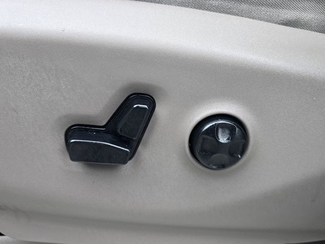 Used 2017 Chrysler Pacifica - photo 25