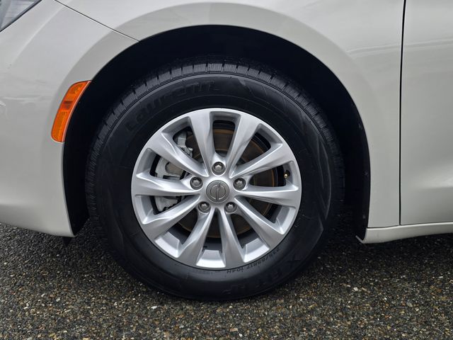 Used 2017 Chrysler Pacifica - photo 37