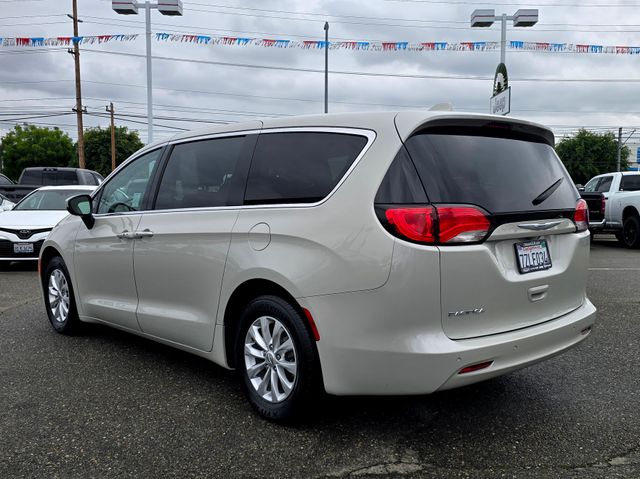 Used 2017 Chrysler Pacifica - photo 8