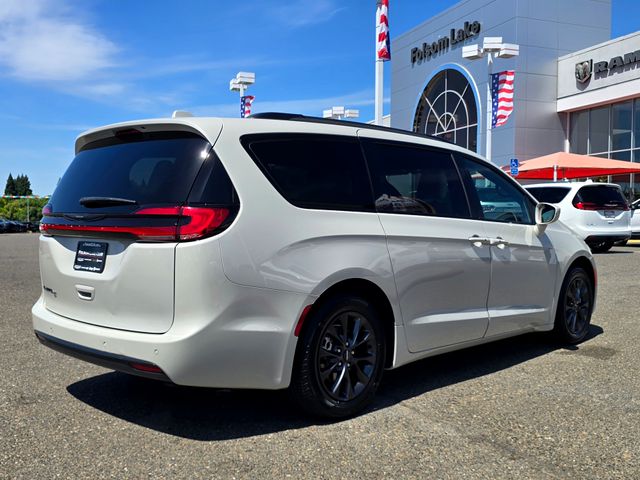 Used 2021 Chrysler Pacifica - photo 6