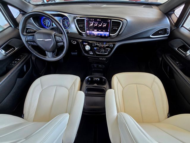 Used 2021 Chrysler Pacifica - photo 11