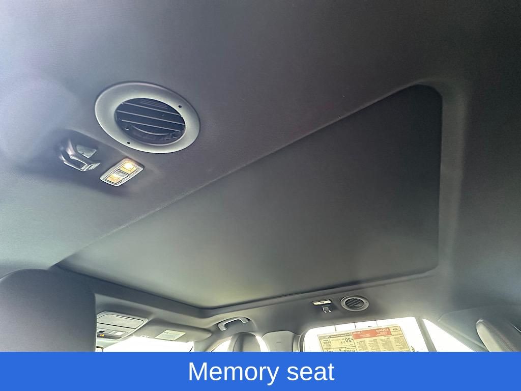 Used 2026 Ford Explorer - photo 18
