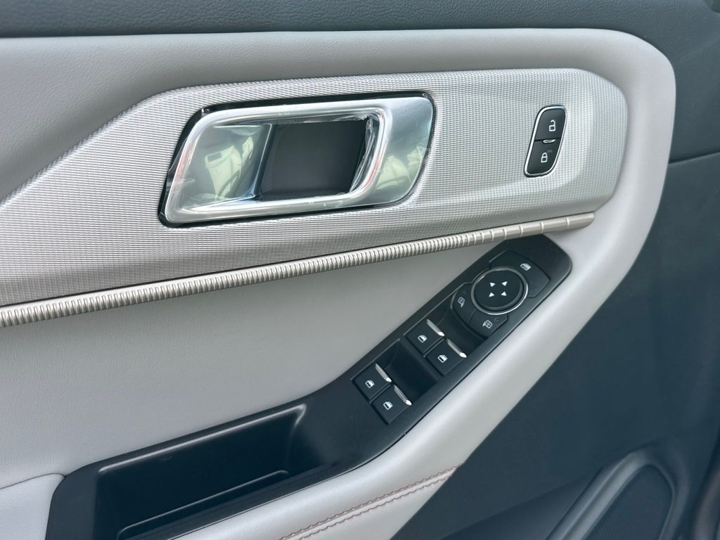 New 2026 Ford Explorer - photo 15
