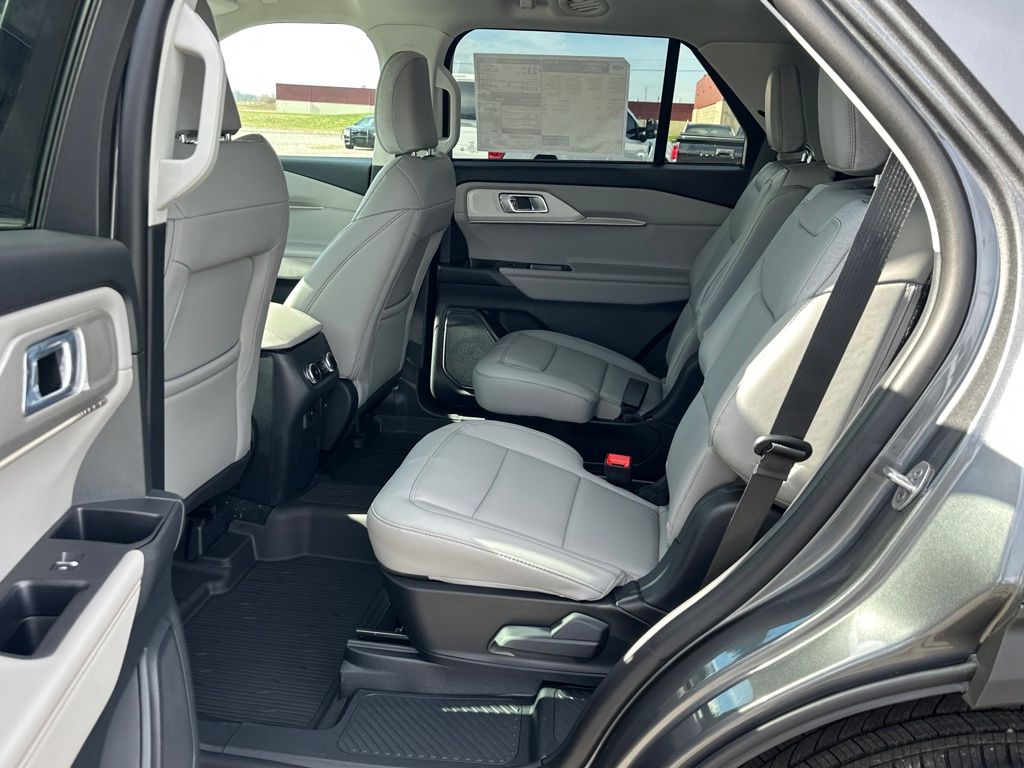 New 2026 Ford Explorer - photo 17