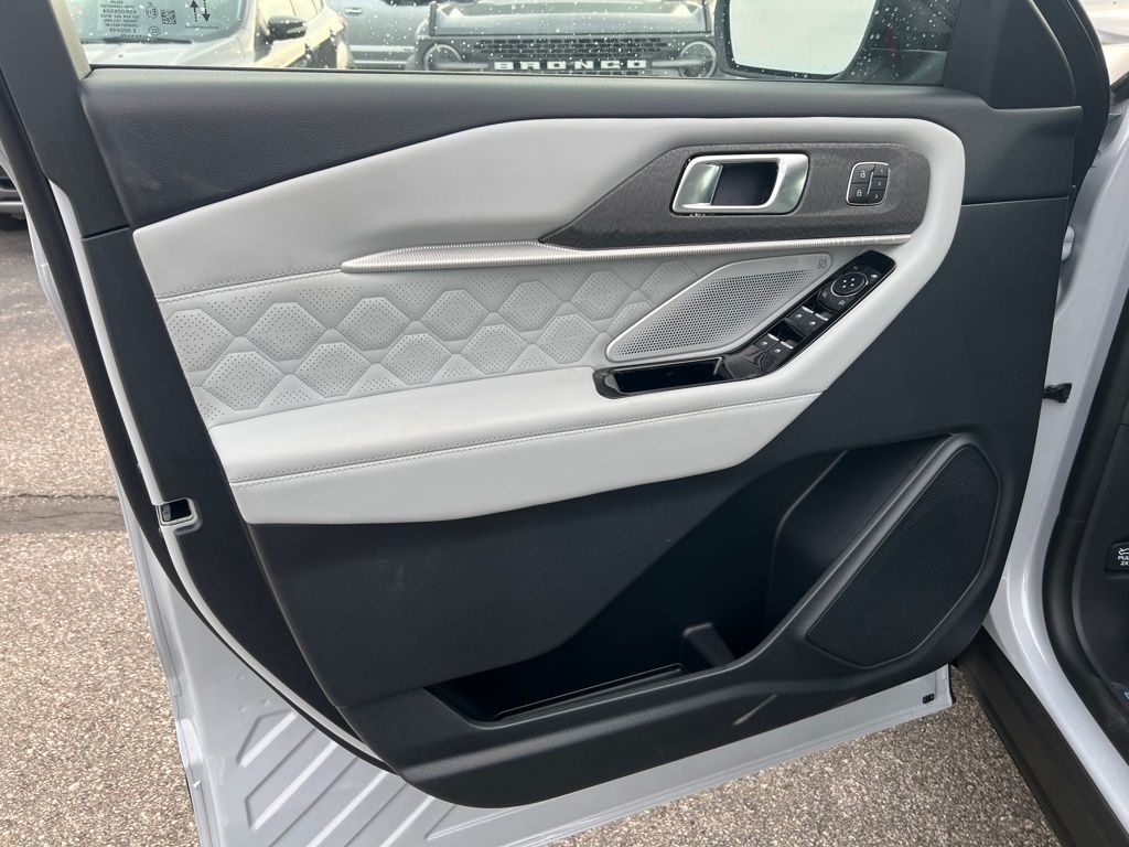 New 2026 Ford Explorer - photo 12