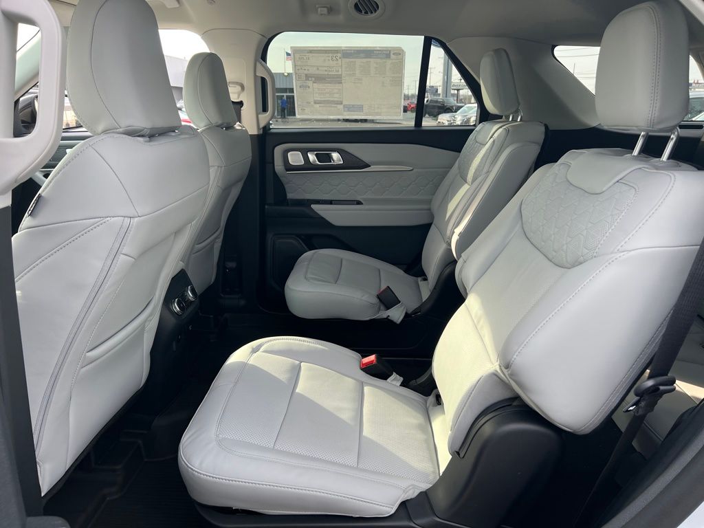 New 2026 Ford Explorer - photo 24