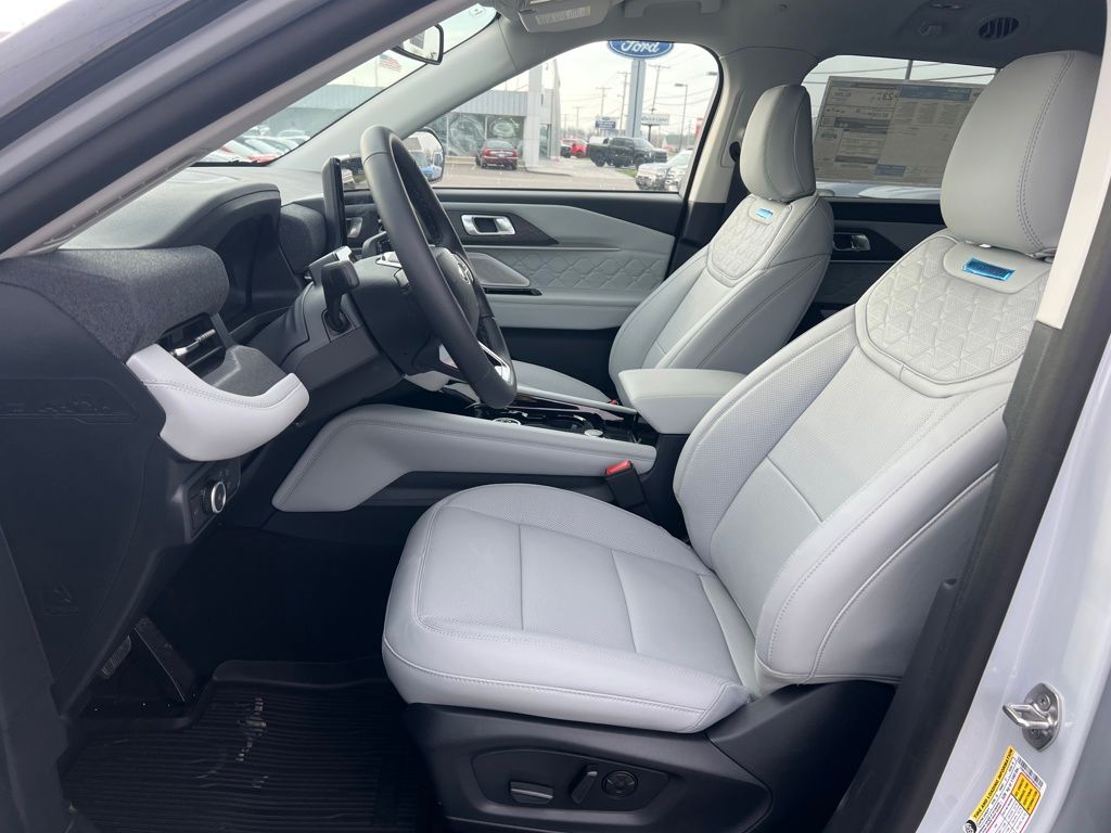 New 2026 Ford Explorer - photo 11