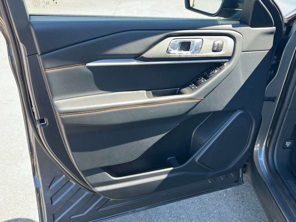 New 2026 Ford Explorer - photo 12