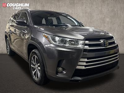 Used 2019 Toyota Highlander - photo 1