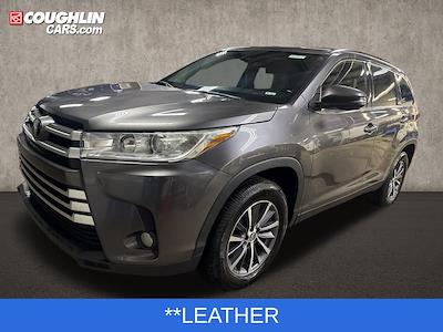 Used 2019 Toyota Highlander - photo 1