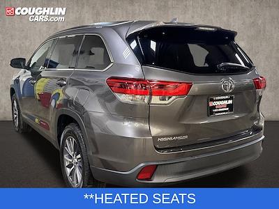 Used 2019 Toyota Highlander - photo 1