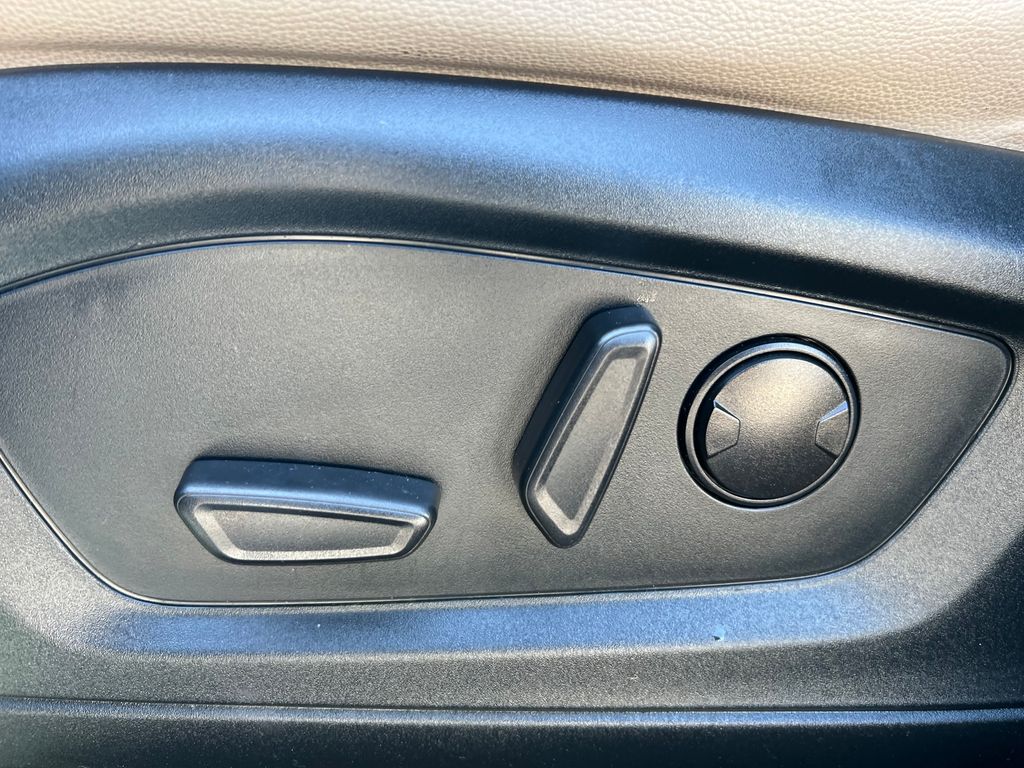 Used 2022 Ford Explorer - photo 34