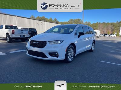 Used 2024 Chrysler Pacifica Touring L Minivan for sale #PJ1809ADR - photo 1