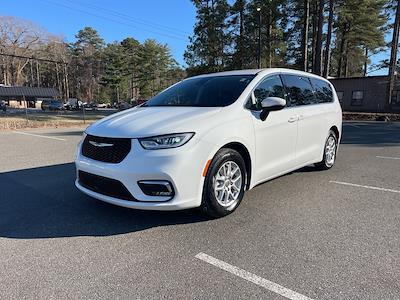 Used 2023 Chrysler Pacifica - photo 1