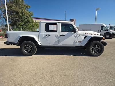 Used 2022 Jeep Gladiator - photo 1
