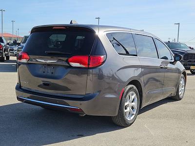 Used 2020 Chrysler Pacifica Touring Minivan for sale #J260046A - photo 2