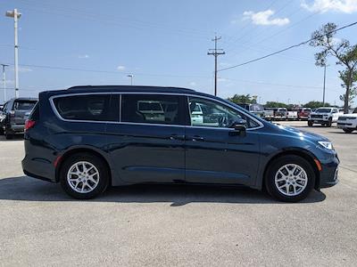 Used 2022 Chrysler Pacifica Touring L Minivan for sale #JA10497 - photo 2