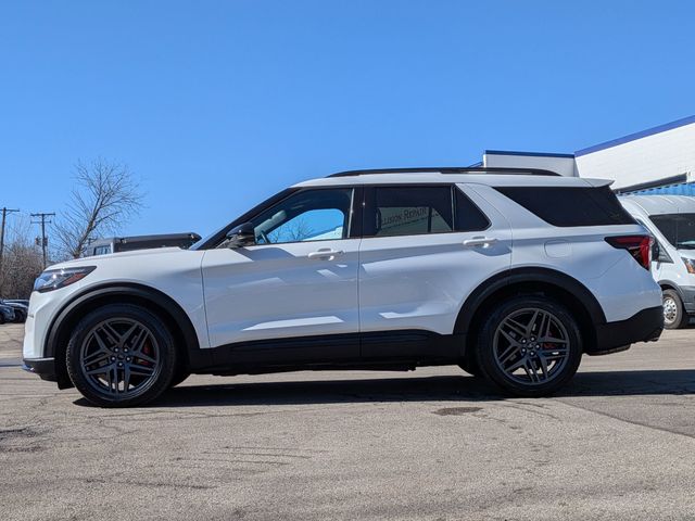 Used 2025 Ford Explorer - photo 8
