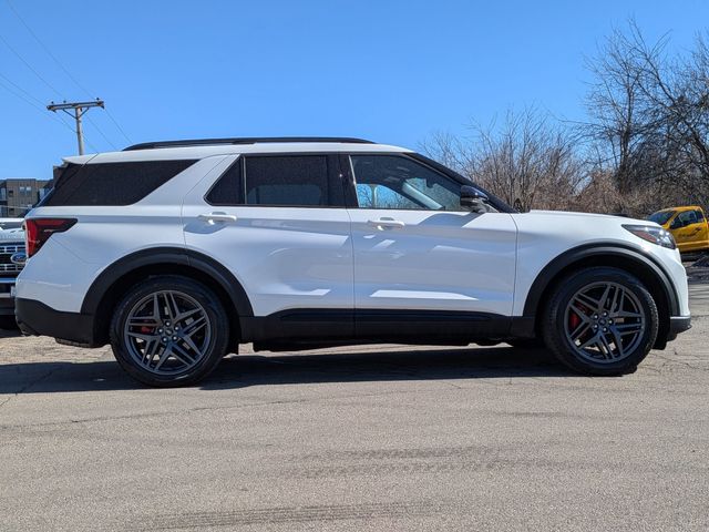 Used 2025 Ford Explorer - photo 10