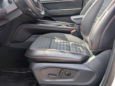 Used 2025 Ford Explorer - photo 1