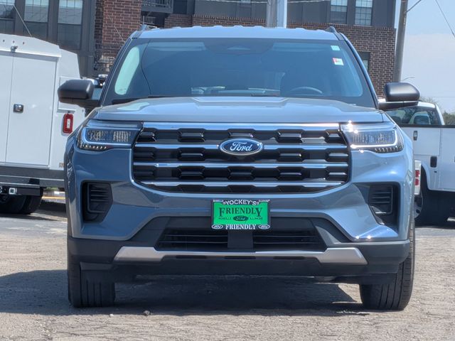 Used 2025 Ford Explorer - photo 2