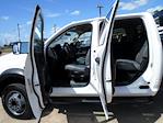 Used 2017 Ram 5500 Crew Cab Flatbed Truck for sale #572692 - photo 39