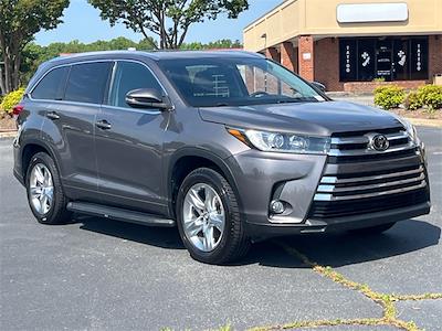 2017 Toyota Highlander 4x2 SUV for sale #208550XA - photo 1