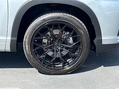 2018 Toyota Highlander FWD SUV for sale #219740A - photo 2