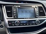 2018 Toyota Highlander FWD SUV for sale #219740A - photo 12