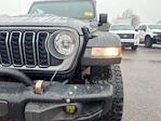 Used 2022 Jeep Gladiator Sport Crew Cab for sale #9B3605A - photo 7