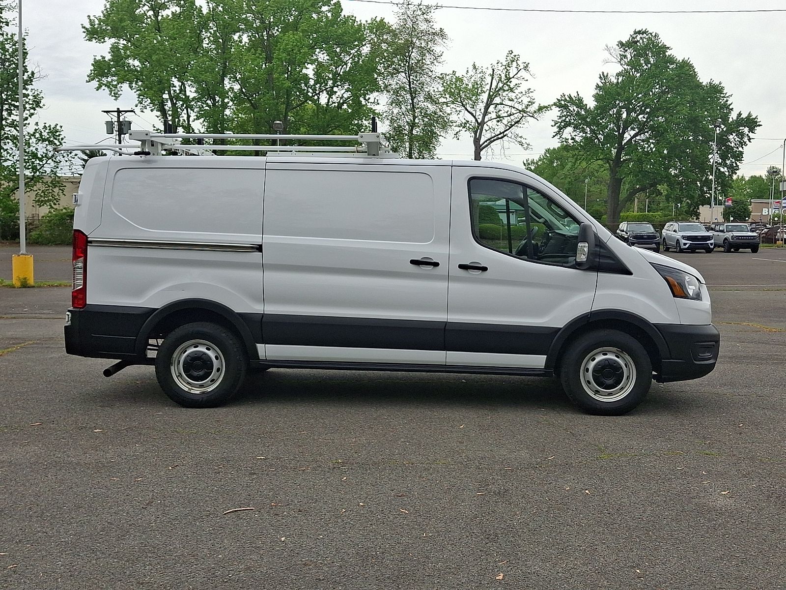 Used 2023 Ford Transit 150 - photo 10