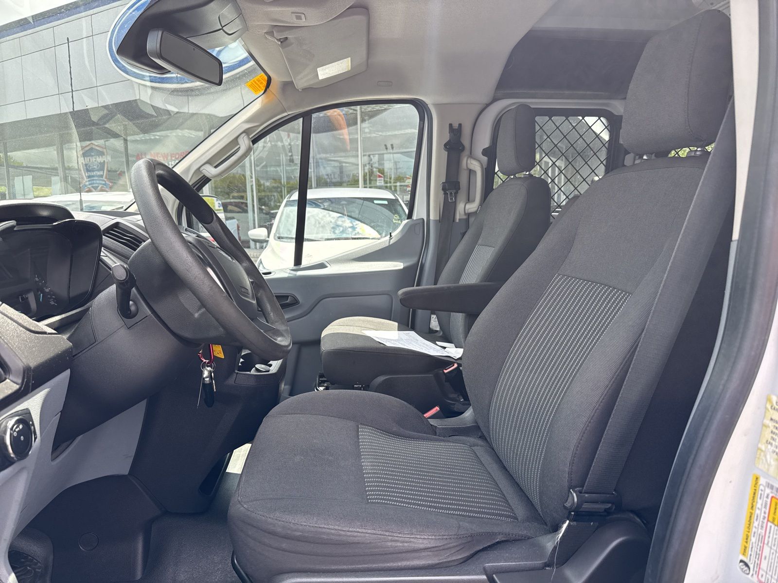 Used 2019 Ford Transit 150 - photo 5