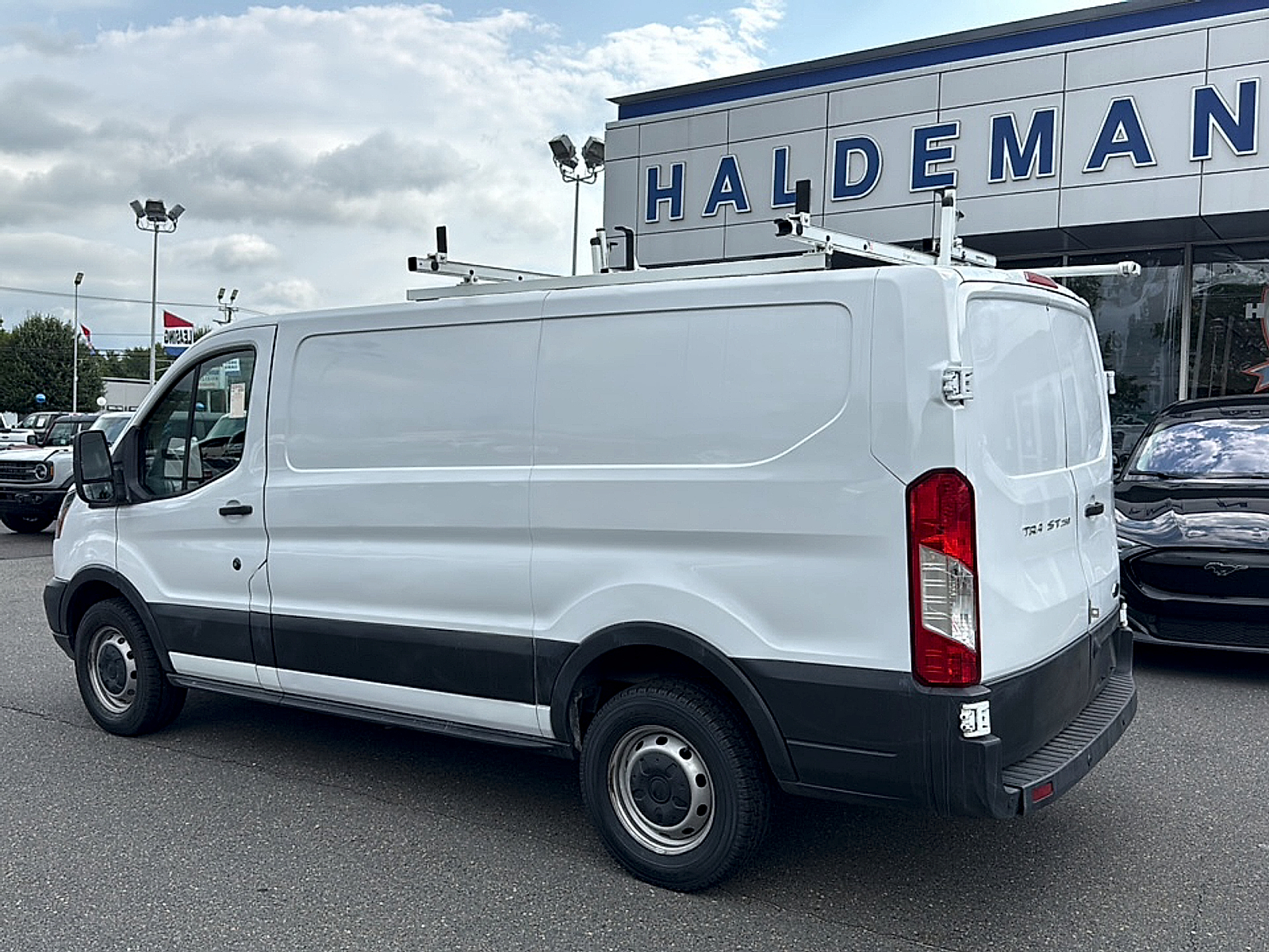 Used 2017 Ford Transit 250 - photo 2