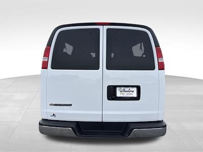 Used 2025 Chevrolet Express 3500 - photo 1