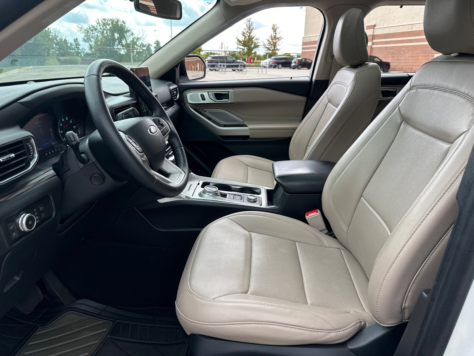 Used 2023 Ford Explorer - photo 29