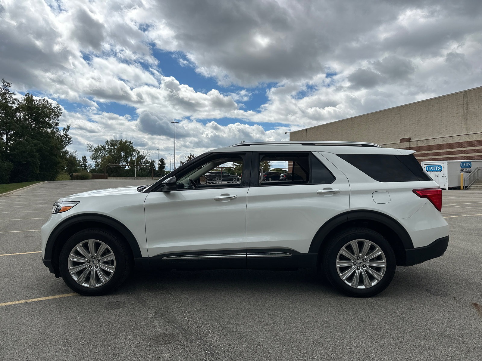 Used 2023 Ford Explorer - photo 8