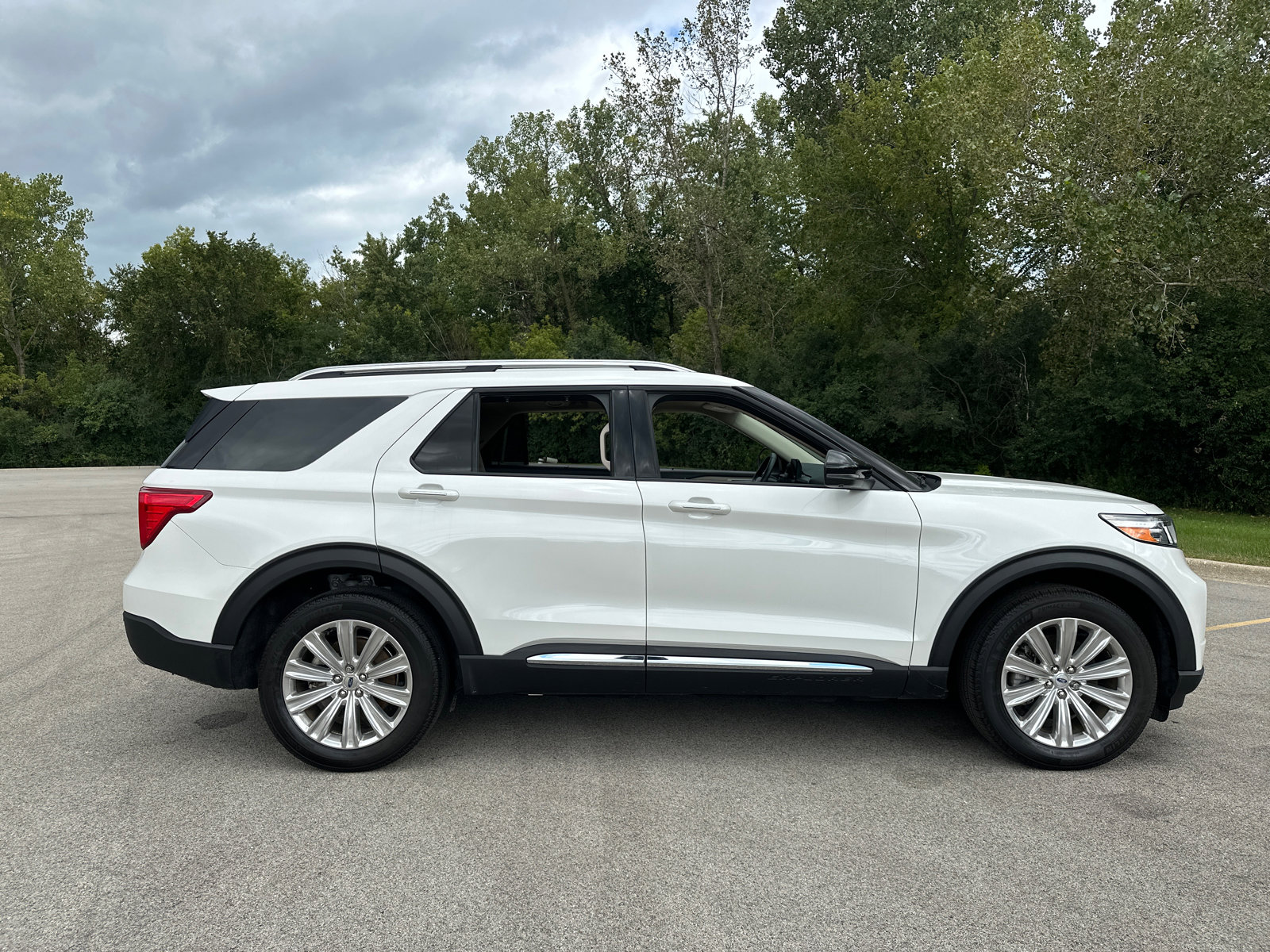 Used 2023 Ford Explorer - photo 11