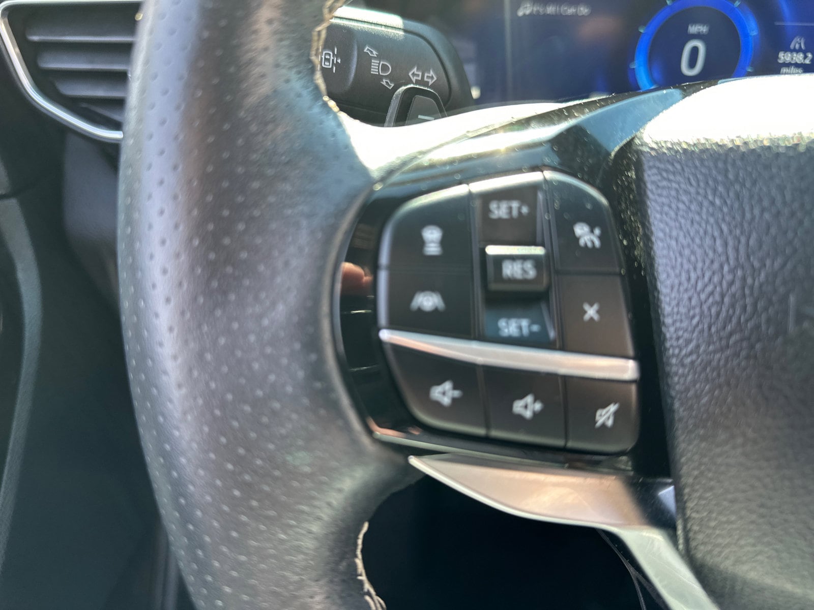 Used 2022 Ford Explorer - photo 22