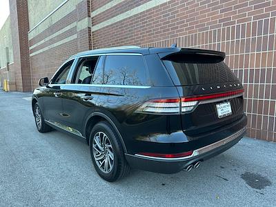 Used 2023 Lincoln Aviator Livery for sale #50165 - photo 2