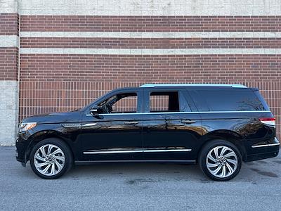 Used 2023 Lincoln Navigator L Reserve for sale #50290 - photo 2