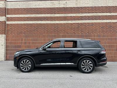 Used 2025 Lincoln Aviator - photo 1
