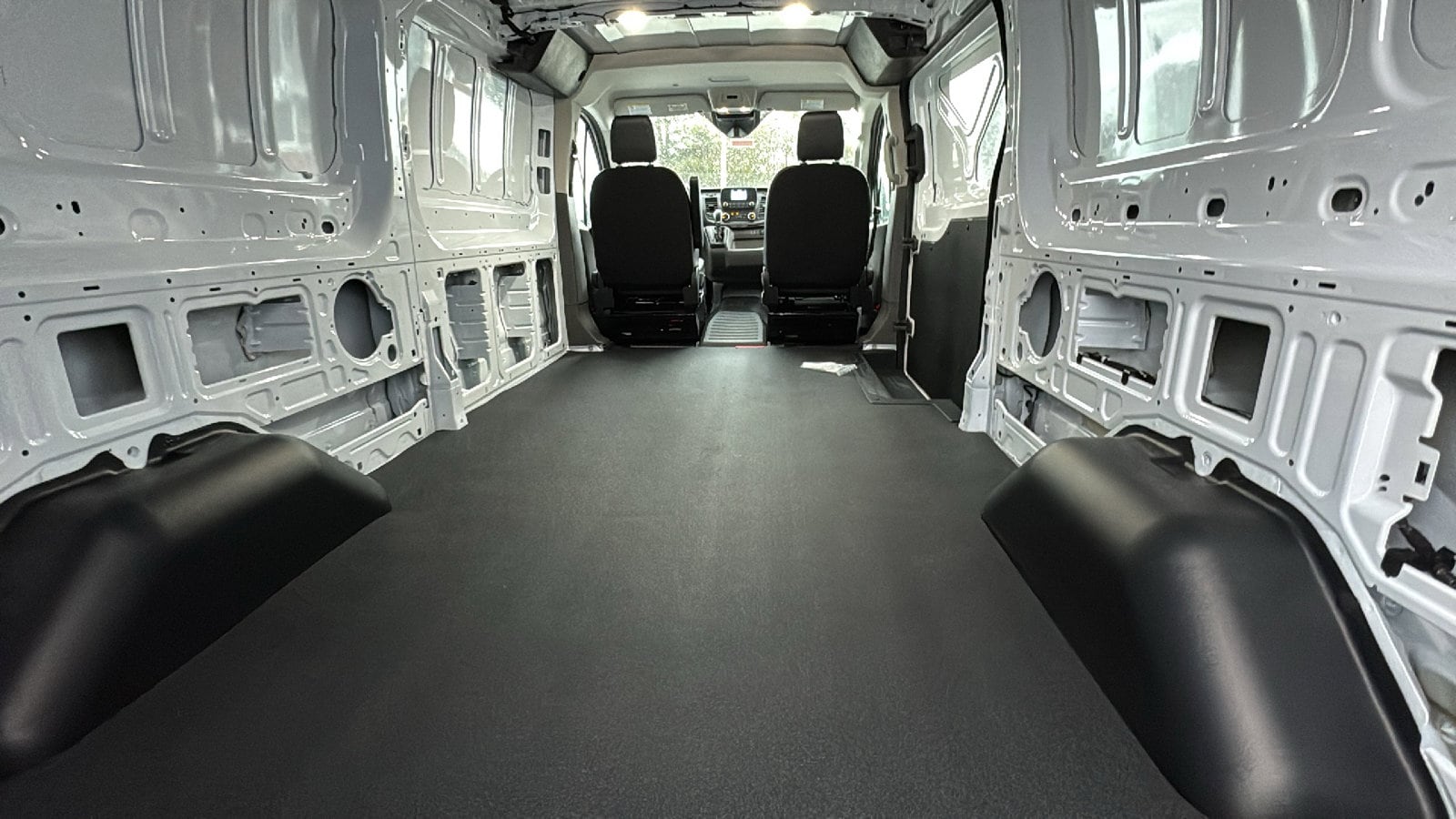 Used 2024 Ford Transit 150 - photo 17