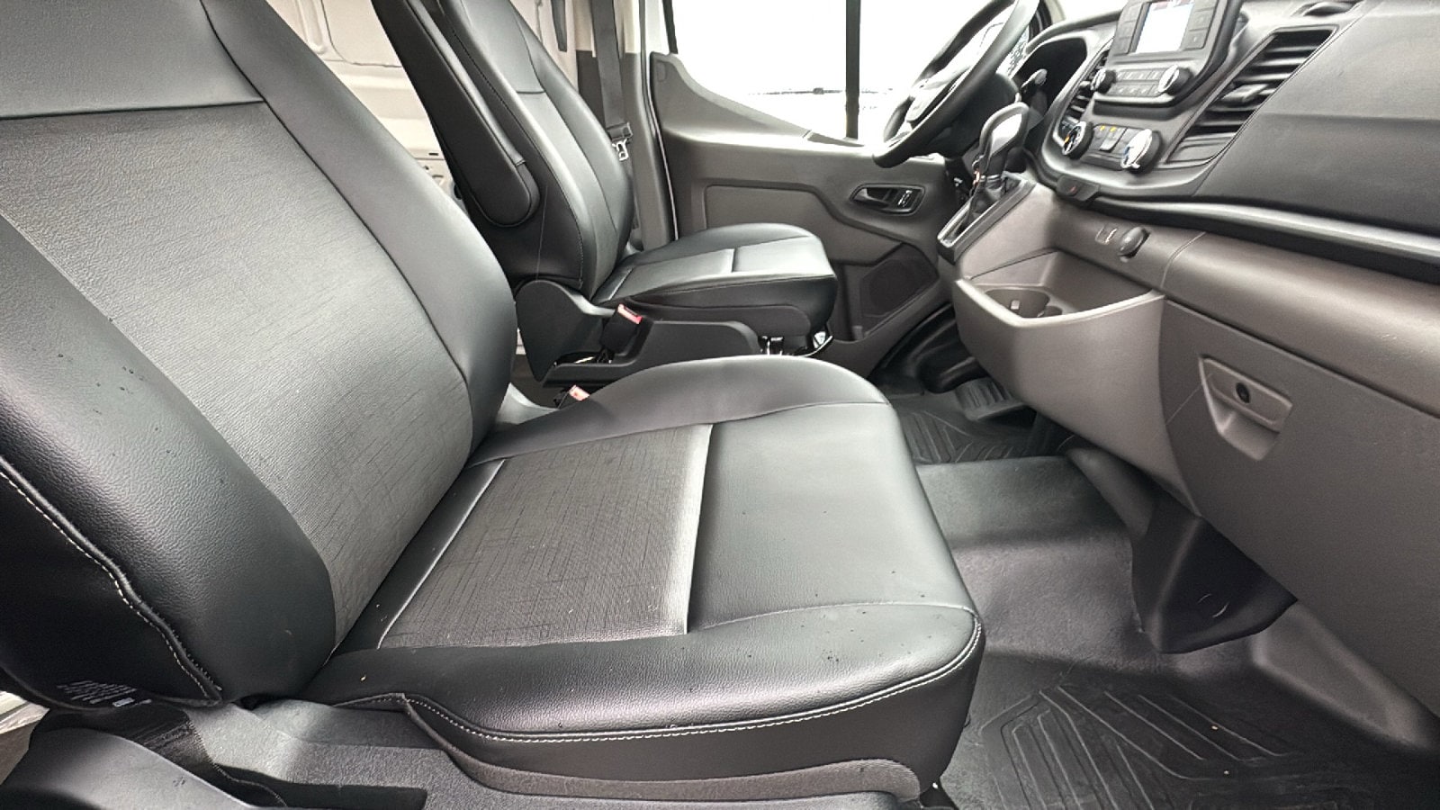 Used 2024 Ford Transit 150 - photo 10