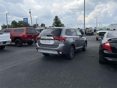 Used 2019 Mitsubishi Outlander SE 4x4 SUV for sale #54802AB - photo 2