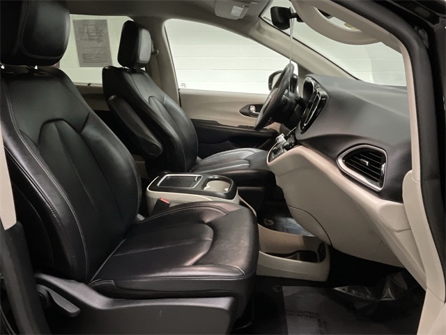 Used 2024 Chrysler Pacifica - photo 21