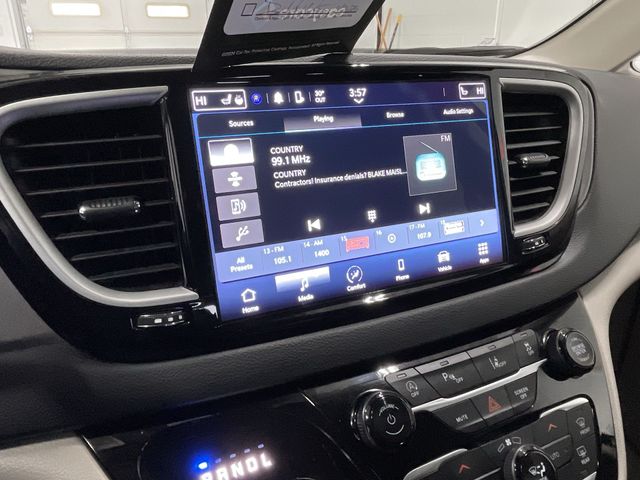 Used 2024 Chrysler Pacifica - photo 26
