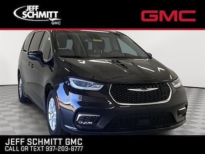 Used 2023 Chrysler Pacifica Touring L Minivan for sale #54178F - photo 1