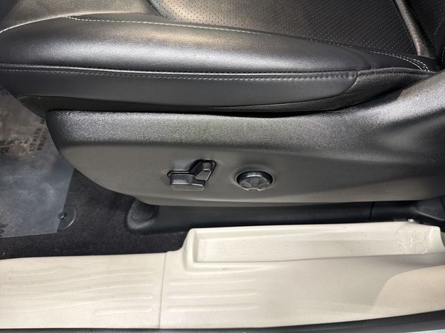 Used 2024 Chrysler Pacifica - photo 25